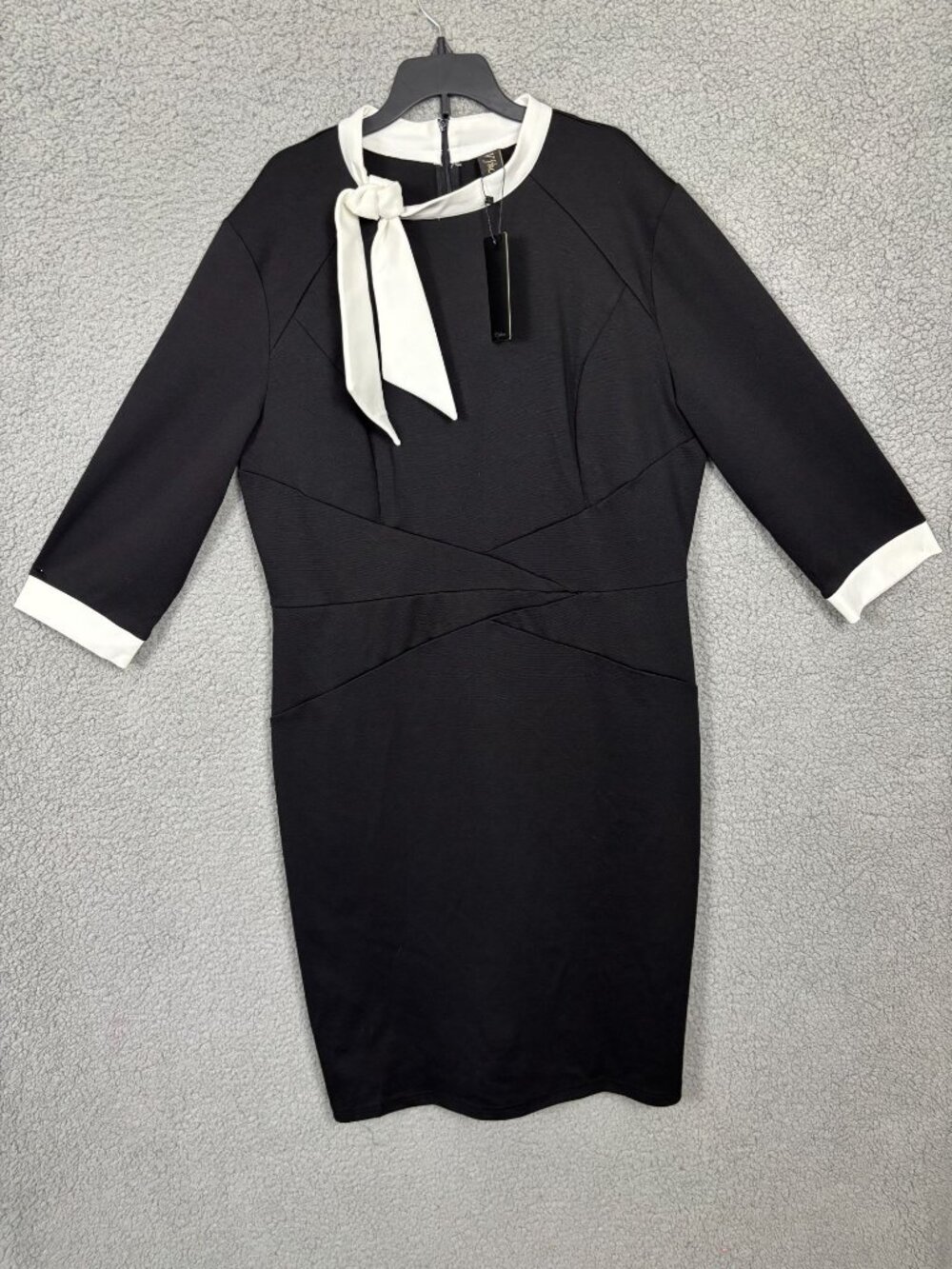 Vfshow  Women's Black & White Knee-Length Dress Bow Accent  Size 3XL NWT's.